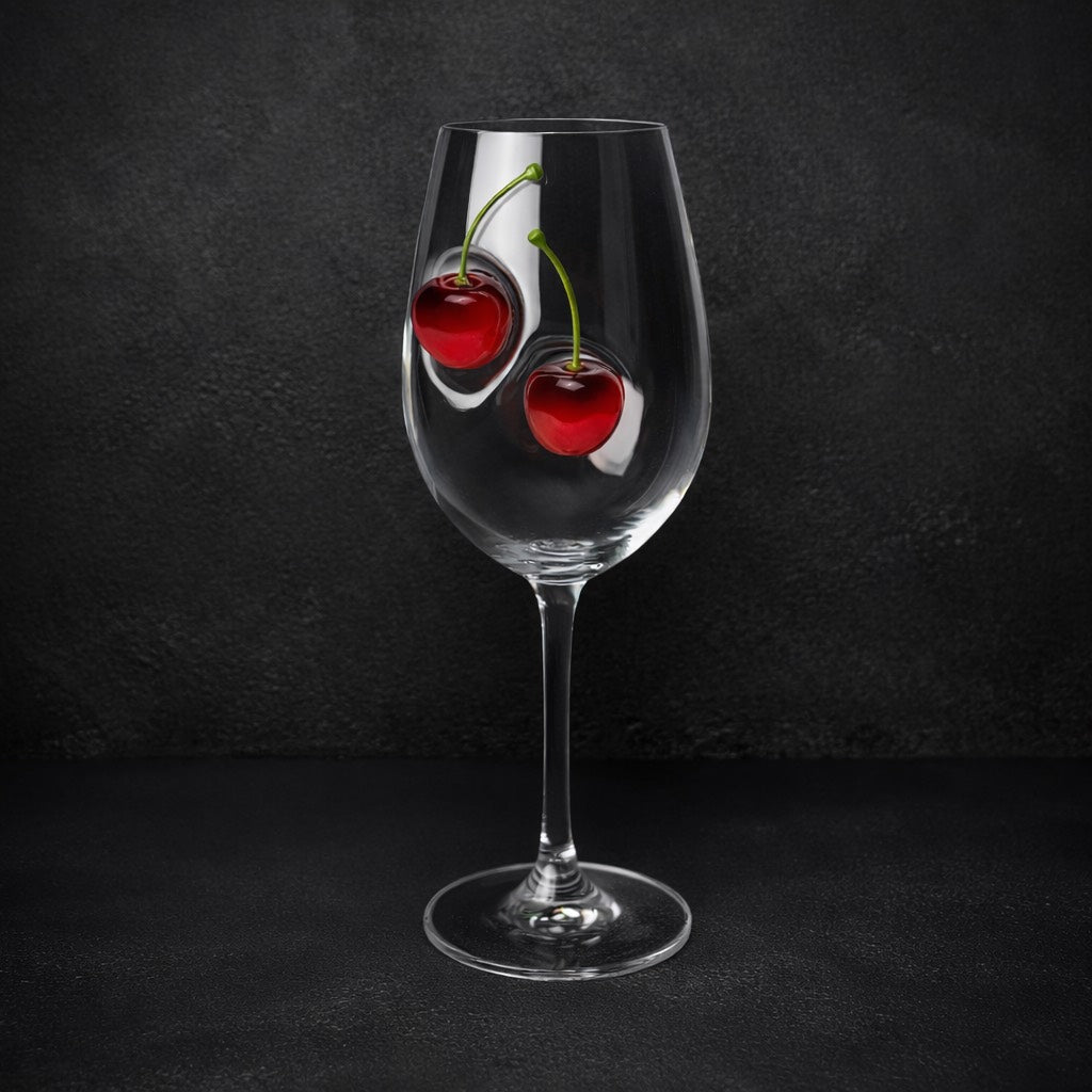 🍒 Kiraz Detaylı Şarap Bardağı – Clarivo İmzası